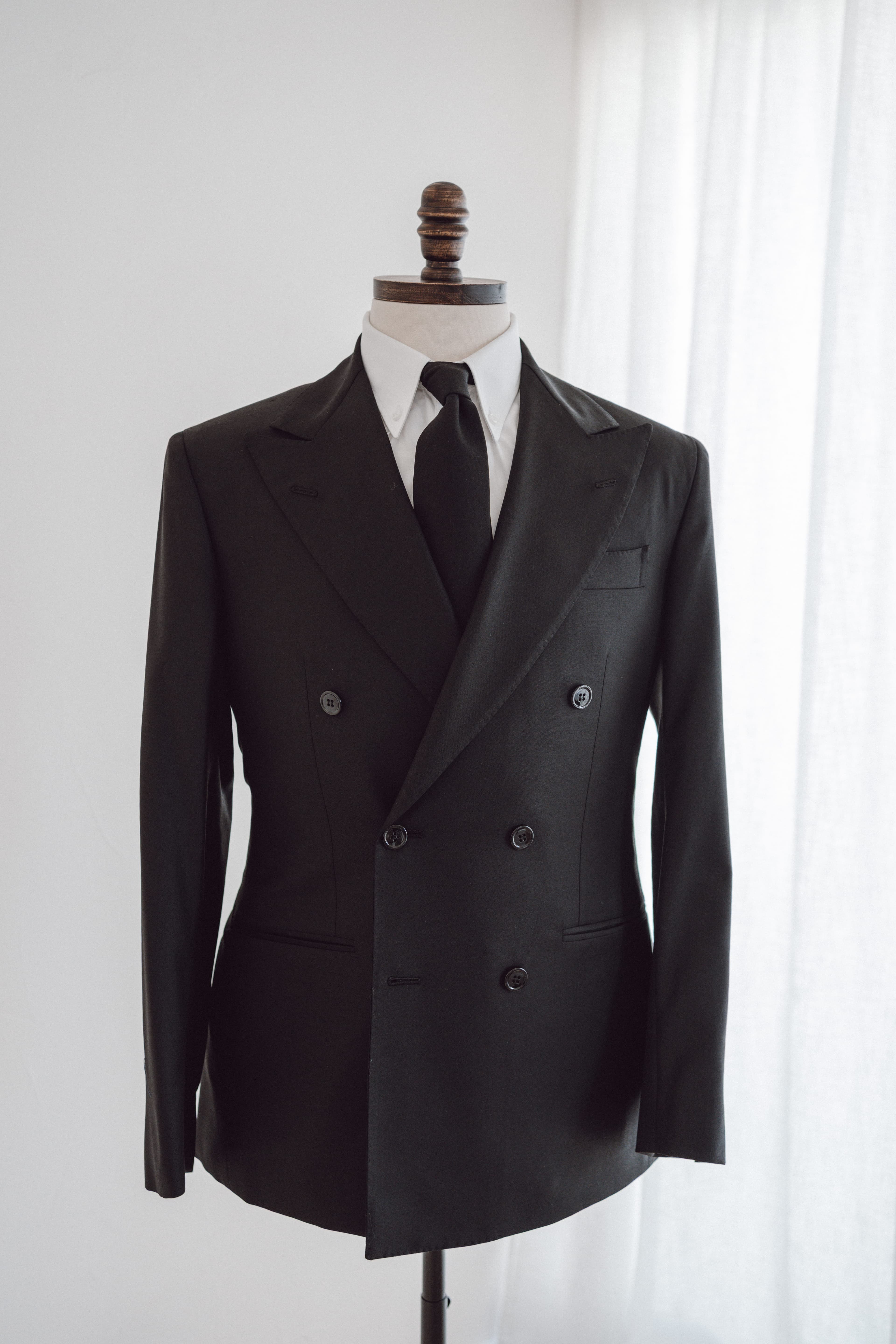 Bespoke suit detail — master tailoring by FK Bespoke